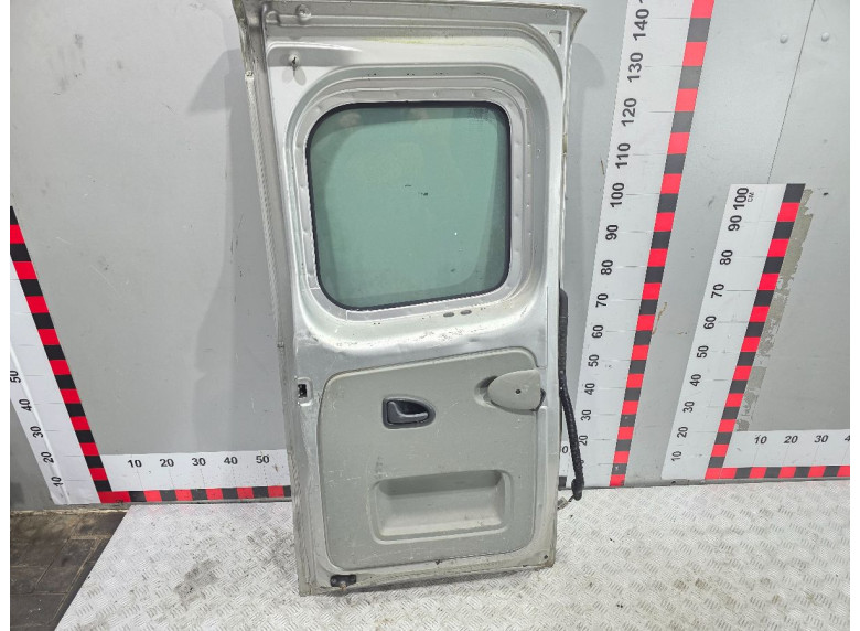 Дверь задняя распашная левая к Renault Trafic, 2004г.