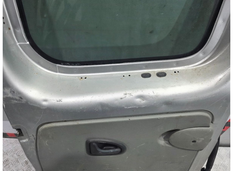 Дверь задняя распашная левая к Renault Trafic, 2004г.