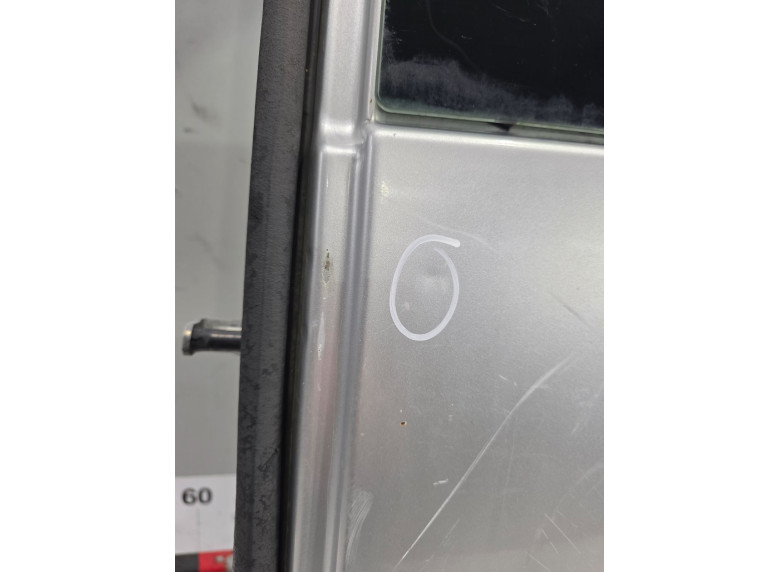 Дверь задняя распашная правая к Opel Vivaro, 2004г.