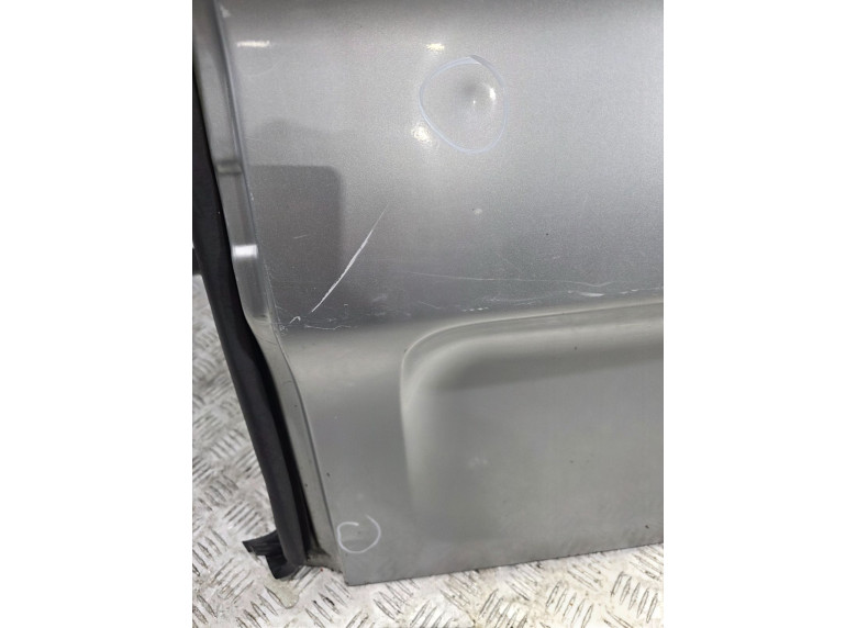 Дверь задняя распашная правая к Opel Vivaro, 2004г.