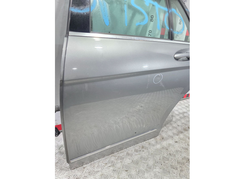 Дверь задняя левая к Mercedes C W204, 2012г.