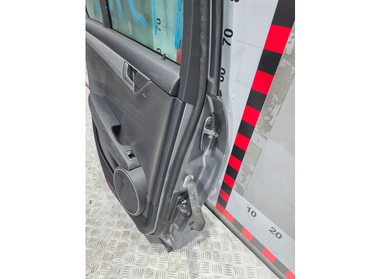 Дверь задняя левая к Mercedes C W204, 2012г.
