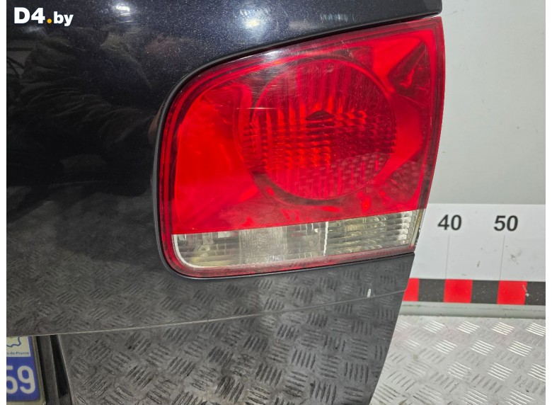 Фонарь крышки багажника правый к Volkswagen Touareg undefined г.