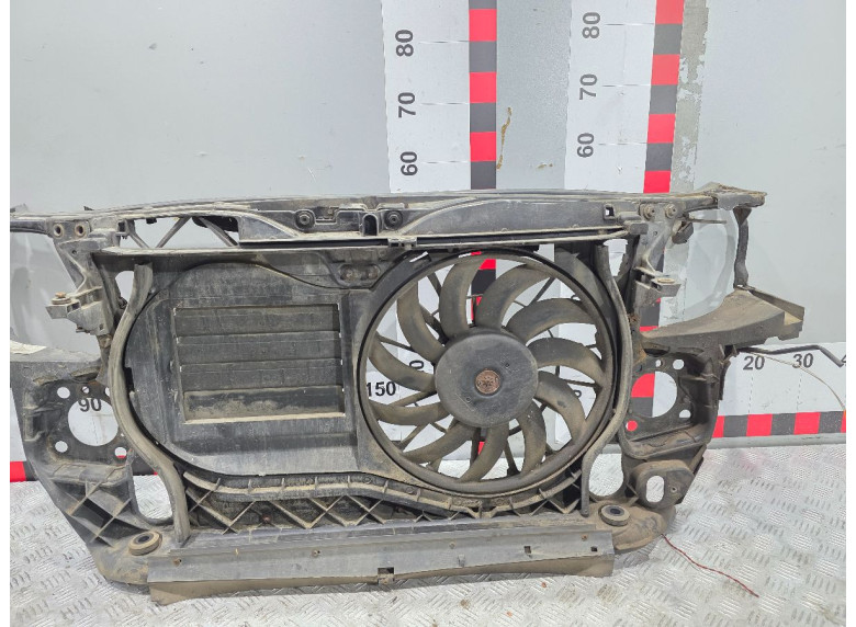 Вентилятор радиатора к Audi A4, 2006г.
