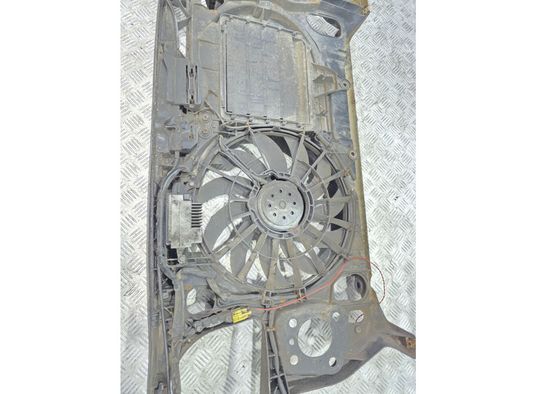 Вентилятор радиатора к Audi A4, 2006г.