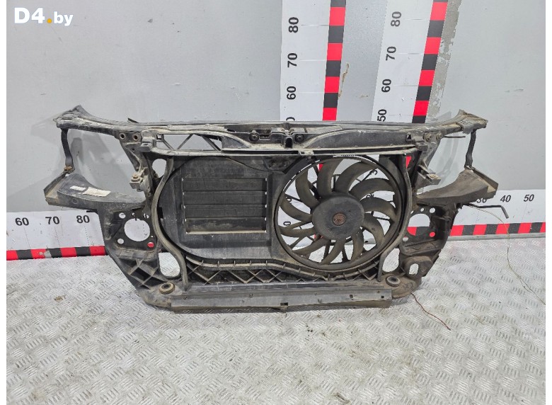 Передняя панель крепления облицовки (телевизор) к Audi A4 undefined г.