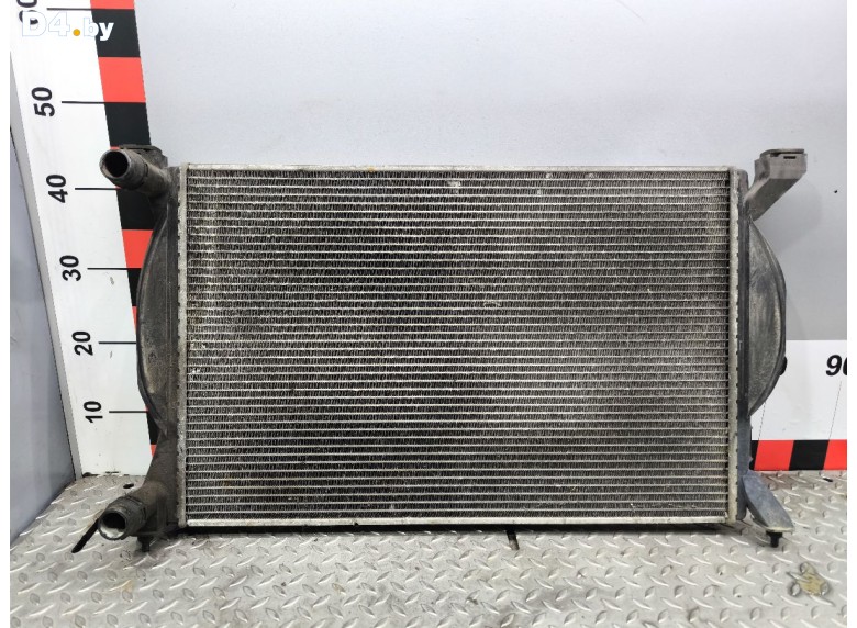 Радиатор (основной) к Audi A4 undefined г.