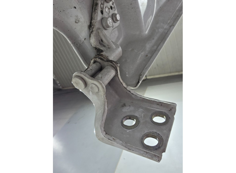 Петля двери задней правой к Peugeot Partner, 2010г.