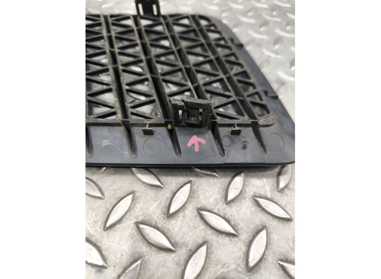 Решетка капота к Mercedes Sprinter, 2010г.