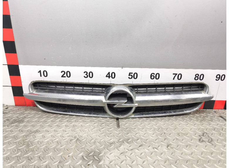 Решетка капота к Opel Vectra