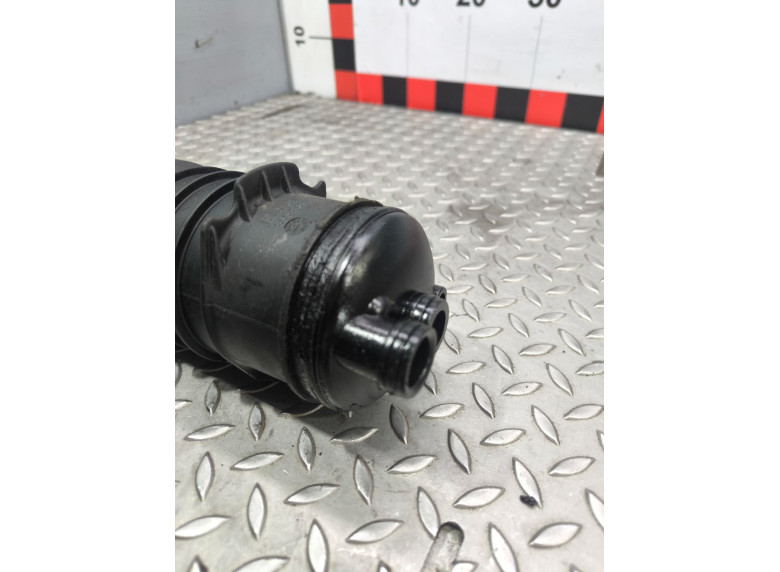 Корпус масляного фильтра к Audi A6, 2008г.