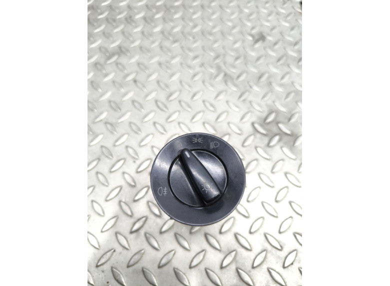 Переключатель света к Volkswagen Golf, 2001г.