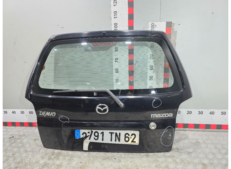 Моторчик заднего стеклоочистителя (дворника) к Mazda Demio, 2000г.