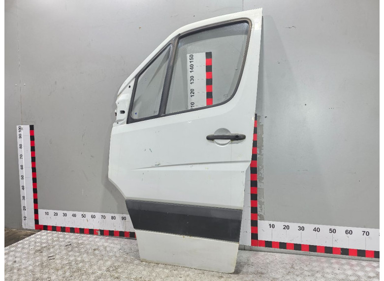 Дверь передняя левая к Mercedes Sprinter