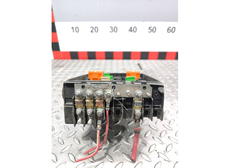Блок предохранителей к Volkswagen Golf, 2005г.