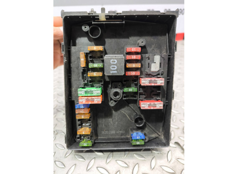 Блок предохранителей к Volkswagen Golf, 2008г.