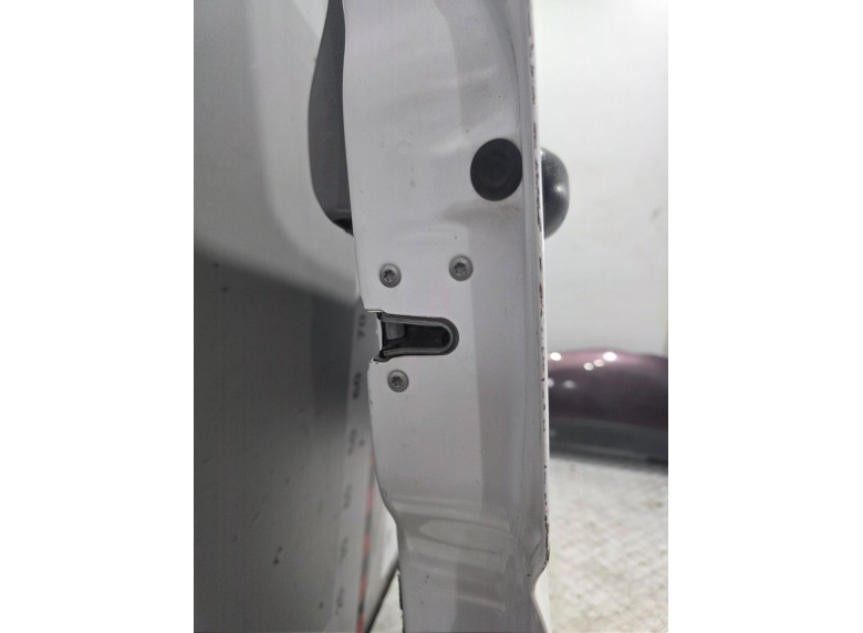 Замок двери передней правой к Mercedes Sprinter