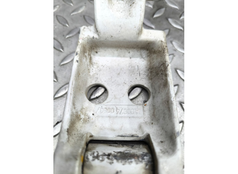 Петля двери задней правой к Петля двери задней правой к Mercedes Sprinter undefined г. Sprinter