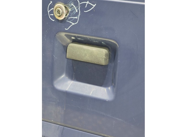 Ручка наружная распашной двери правой к Ford Transit