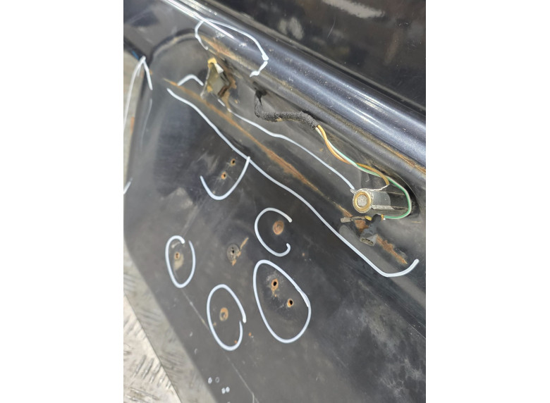 Крышка багажника (дверь 3-5) к Mercedes Vito W638, 2000г.