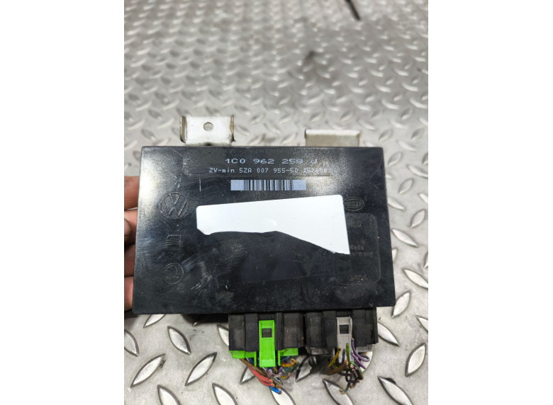 Блок комфорта к Volkswagen Golf, 2000г.