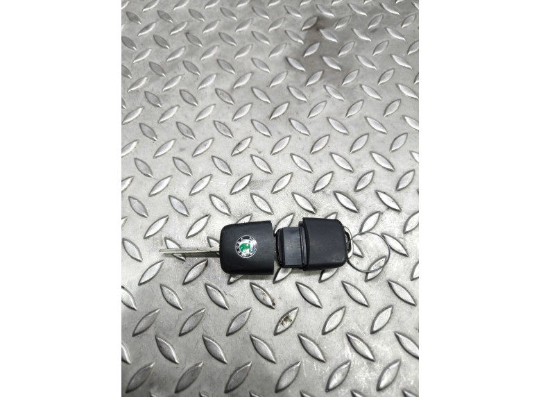 Ключ к Skoda Roomster, 2008г.