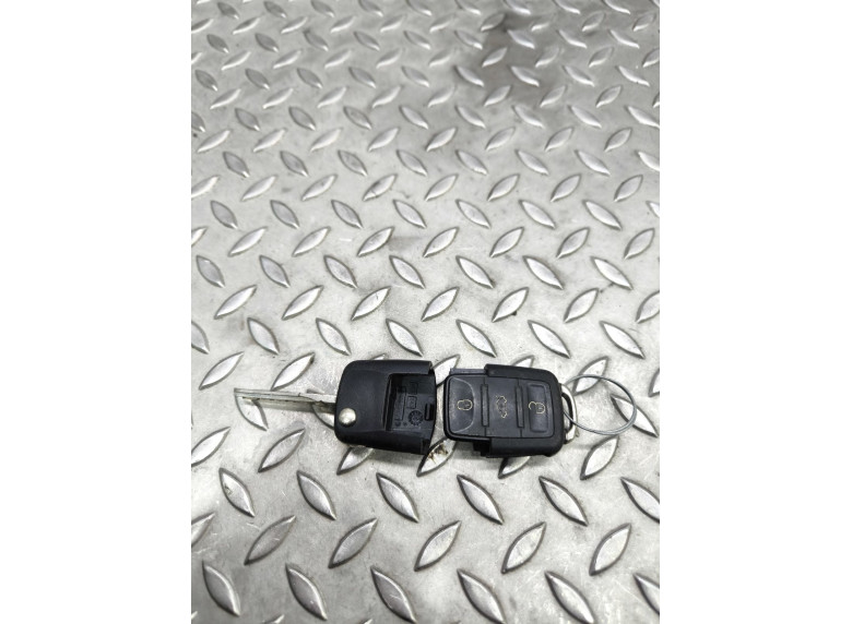 Ключ к Skoda Roomster, 2008г.