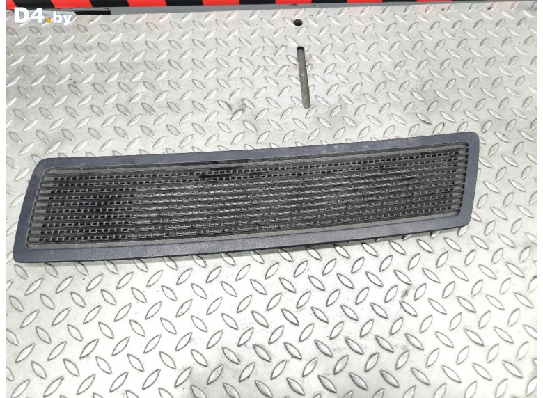 Решетка капота к Renault Trafic undefined г.