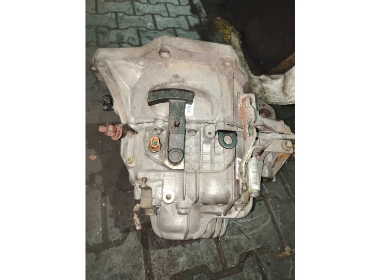 КПП механическая (МКПП) к Renault Trafic, 2005г.