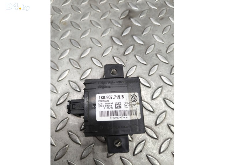 Блок управления сигнализацией к Volkswagen Golf undefined г.