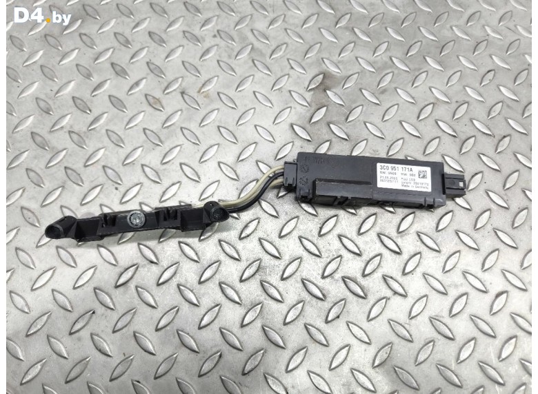 Усилитель антенны к Volkswagen Passat undefined г.