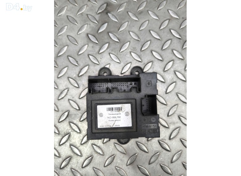 Блок управления двери передней правой к Volkswagen Caddy undefined г.