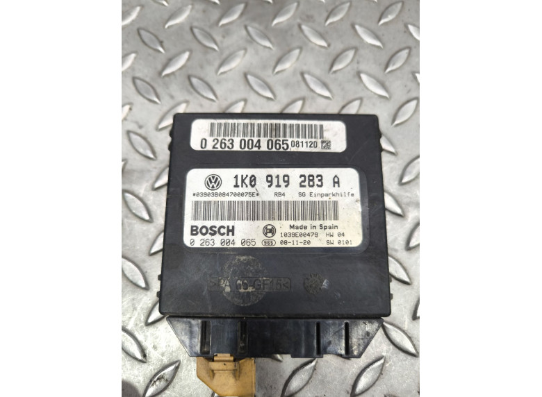 Блок управления парктрониками к Volkswagen Jetta, 2008г.