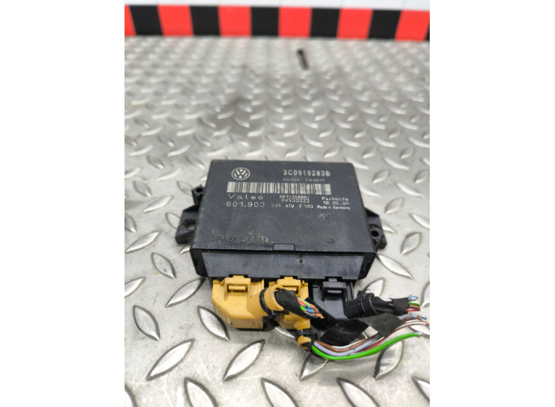 Блок управления парктрониками к Volkswagen Passat, 2006г.