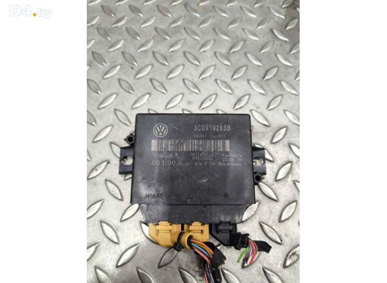 Блок управления парктрониками к Volkswagen Passat undefined г.