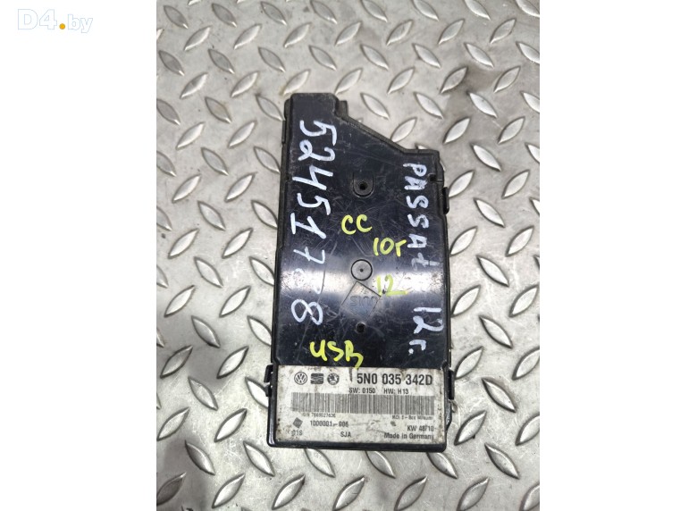 Блок управления USB к Volkswagen PassatCC undefined г.