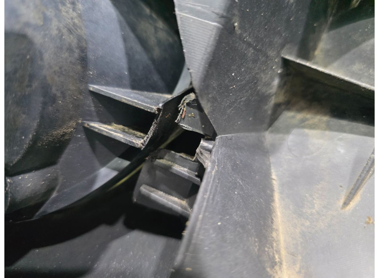 Фара противотуманная правая к Volkswagen Touareg, 2004г.