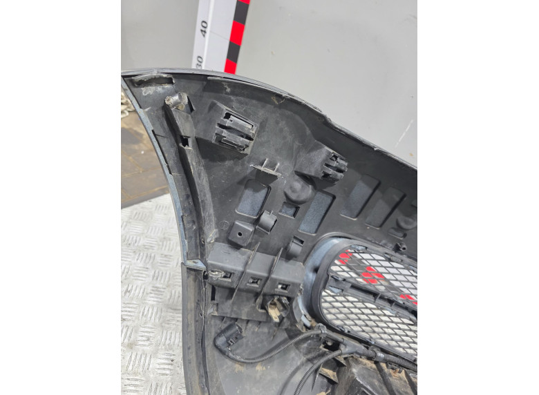 Бампер передний к Volkswagen Touareg, 2004г.