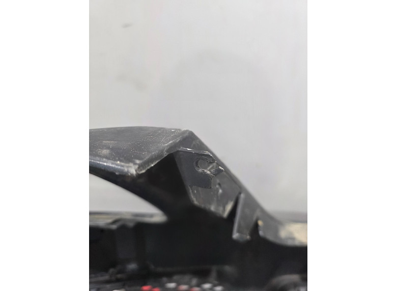 Бампер передний к Volkswagen Touareg, 2004г.