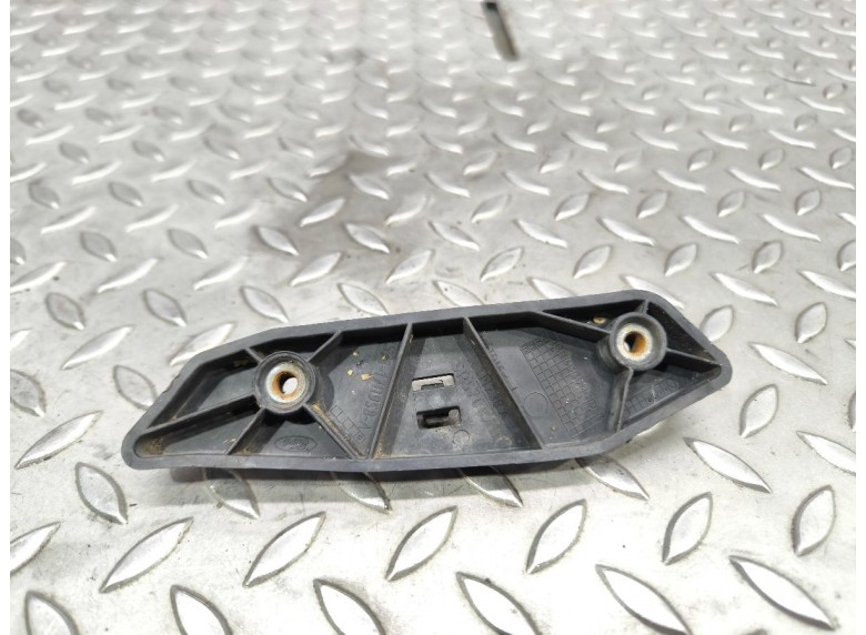 Кронштейн крепления бампера переднего к Ford Mondeo