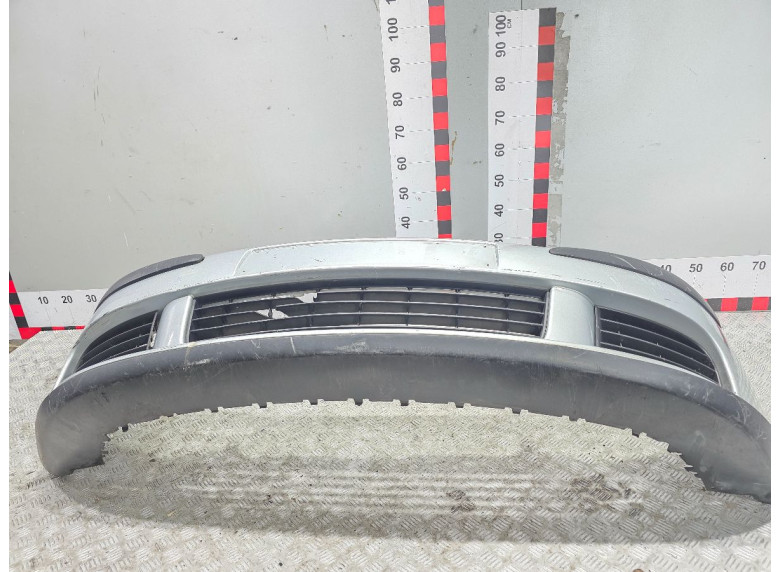 Бампер передний к Volkswagen Golf, 2006г.