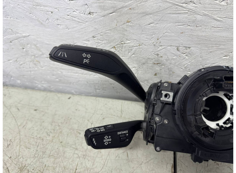 Переключатель подрулевой (стрекоза) к Audi A4, 2016г.