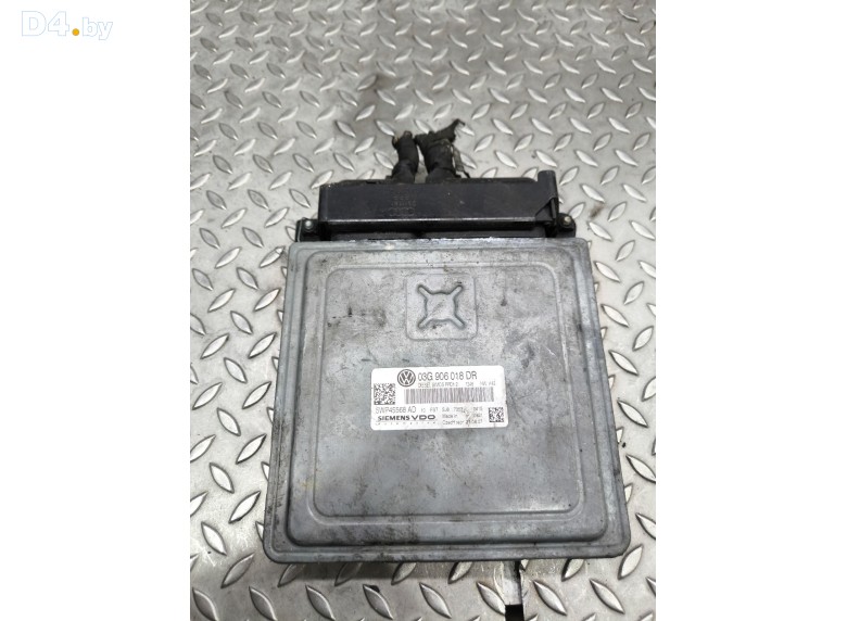 Блок управления двигателем к Volkswagen Golf undefined г.