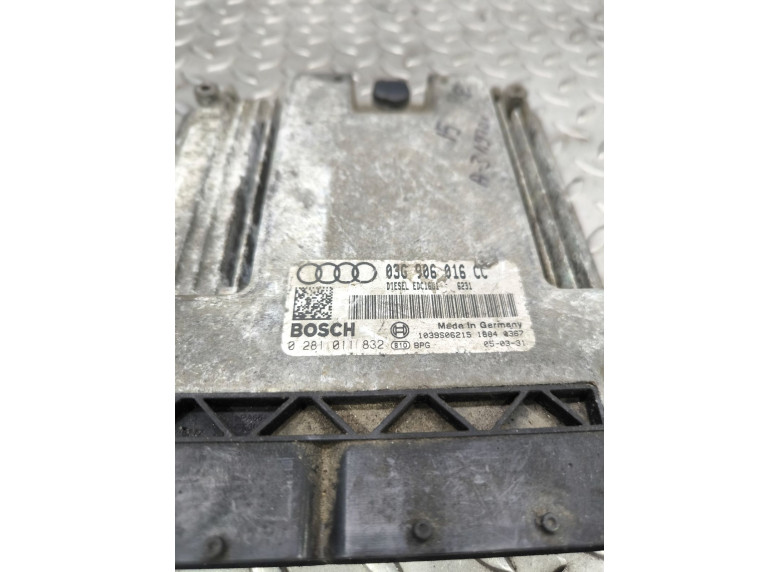 Блок управления двигателем к Audi A3, 2005г.