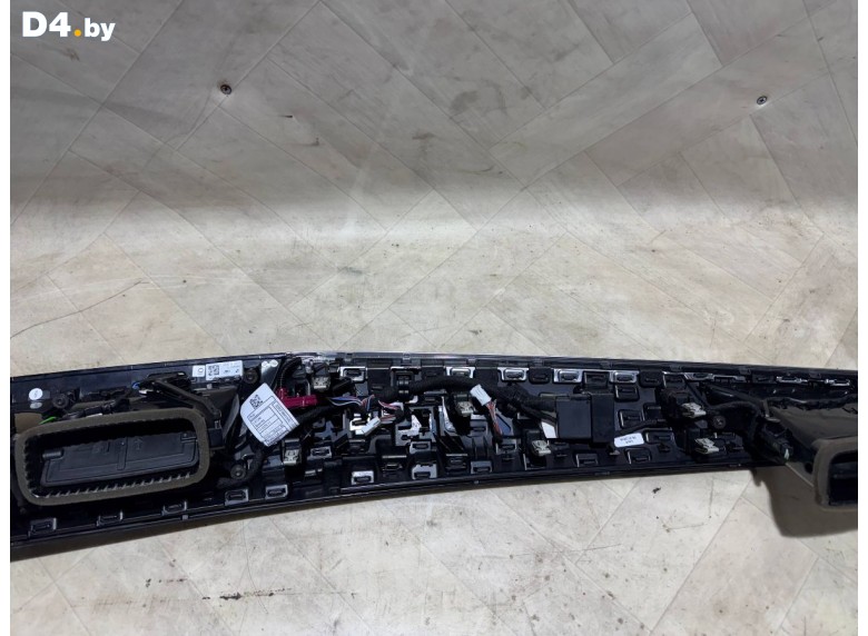 Накладка декоративная на торпедо к Накладка декоративная на торпедо к BMW M5F90 undefined г. M5 F90