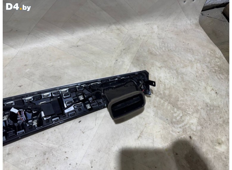 Накладка декоративная на торпедо к Накладка декоративная на торпедо к BMW M5F90 undefined г. M5 F90