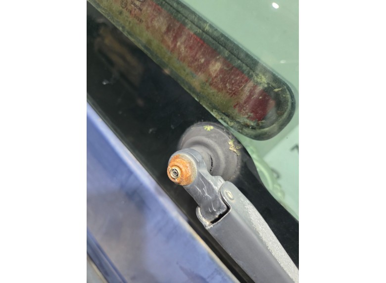 Моторчик заднего стеклоочистителя (дворника) к Моторчик заднего стеклоочистителя (дворника) к Ford Transit undefined г. Transit