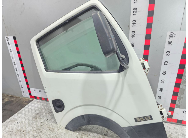 Петля двери передней правой к Nissan Cabstar, 2015г.