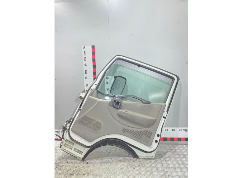 Стекло двери передней правой к Nissan Cabstar, 2015г.