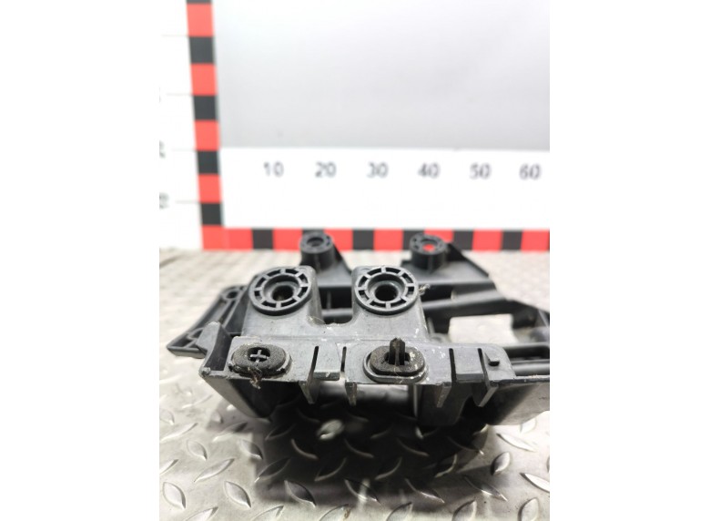 Кронштейн крепления бампера заднего к Кронштейн крепления бампера заднего к Peugeot 5008 undefined г. 5008